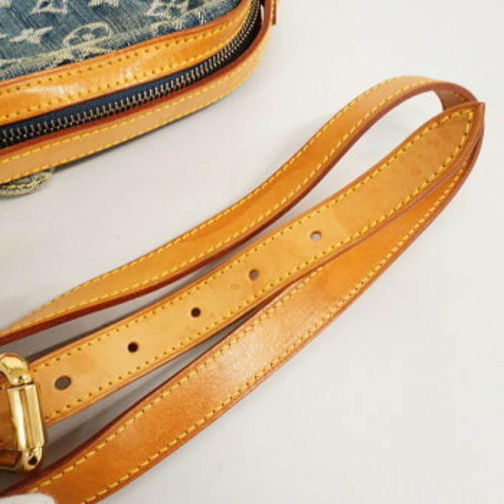 Louis Vuitton Monogram Denim Camera Bag - Picture 10 of 13